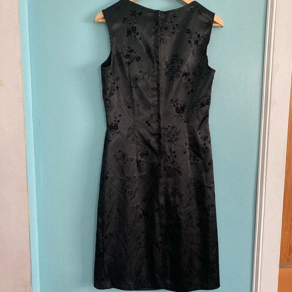 Little black dress - Picture 3 of 5